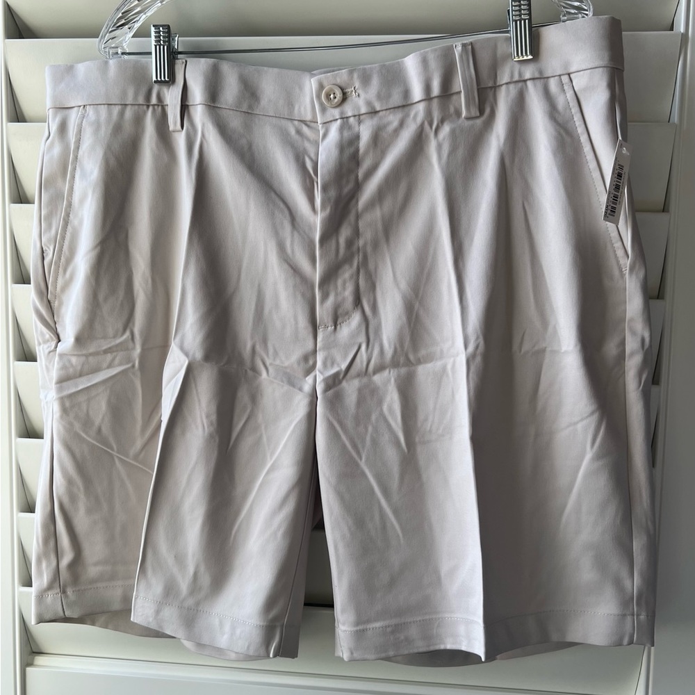 Amazon Essentials - 40W - Tan - Golf Shorts